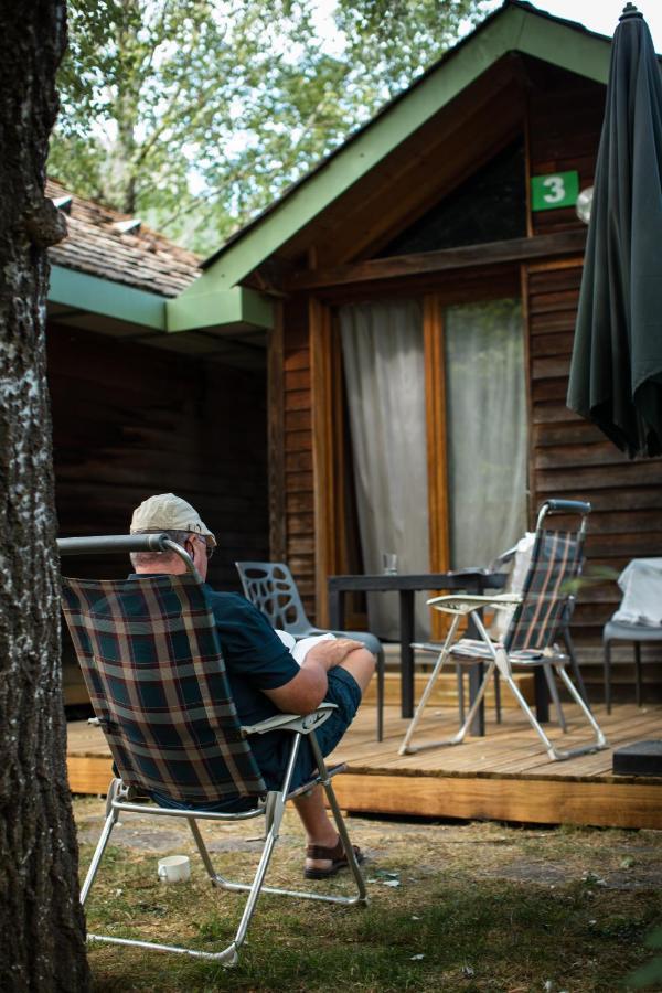 Camping Le Pre Morjal Ispagnac Exterior foto