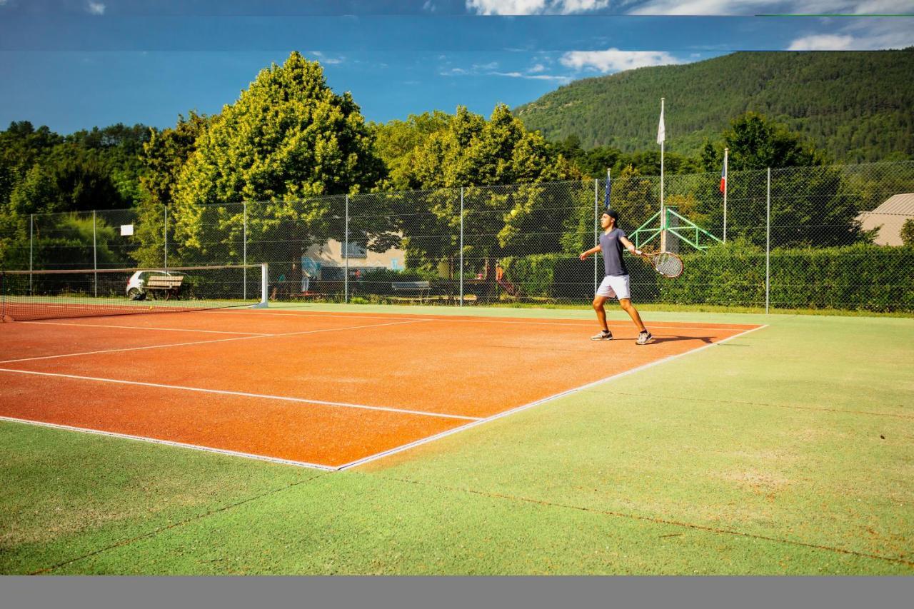 Camping Le Pre Morjal Ispagnac Exterior foto
