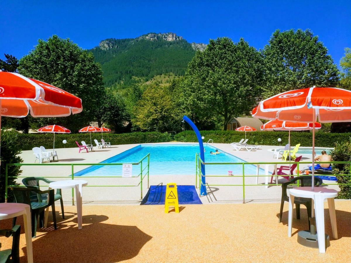 Camping Le Pre Morjal Ispagnac Exterior foto